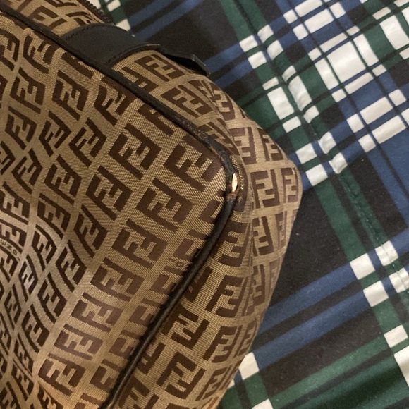 FENDI Pure Class - Picture 12 of 16